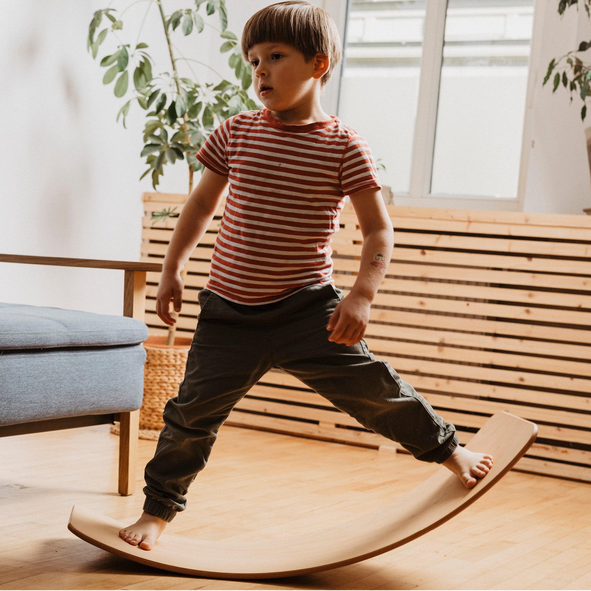 Kids Balance Board - Anti-Slip Wooden Wobble Board For Coordination & Strength Training